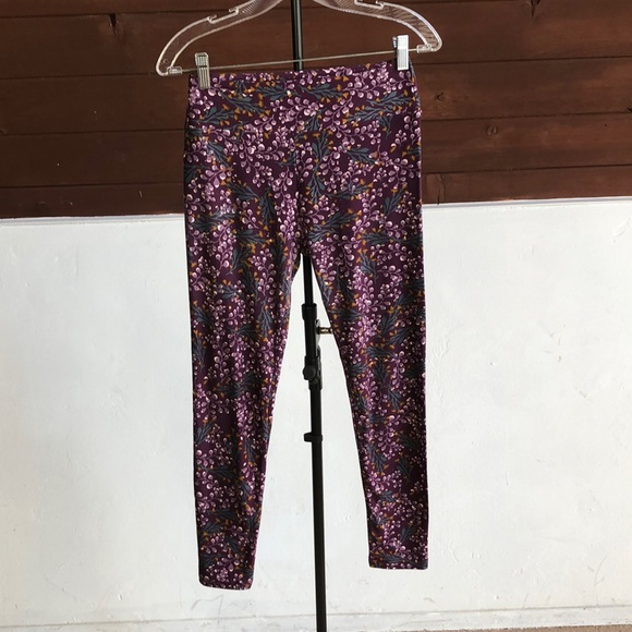 Lularoe Purple with flowers OS leggings pants - Picture 1 of 3